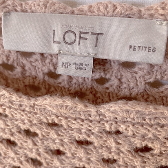 Ann Taylor LOFT Petites Crochet Pink Rose colored Sweater, Size MP - Picture 6 of 7